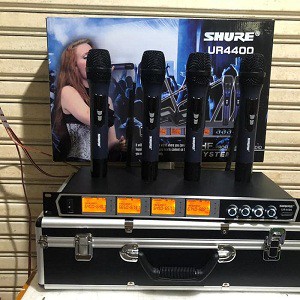 MIC SHURE UR4400 MICROPHONE WIRELESS 4BH MIC PEGANG ( HANDHELD)