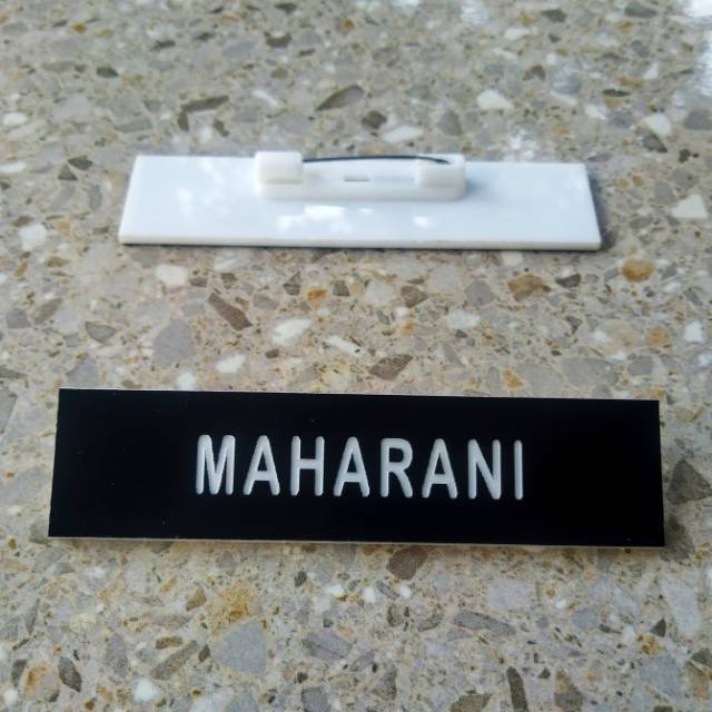 Name Tag Gravir Papan Nama Ukir Peniti &amp; Magnet @Name Tag Murah  @Name Tag Indonesia #Name Tag Indonesia