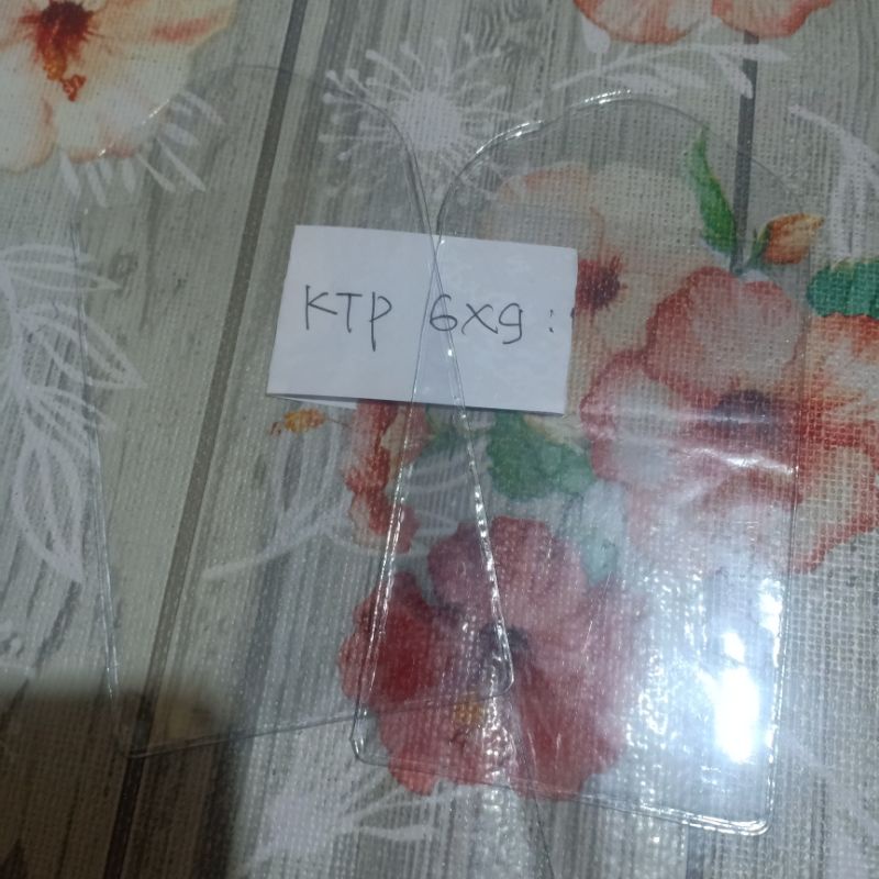 

Plastik ID Card KTP 6 X 9cm ( Berdiri ) / Plastik Panitia 6x9cm