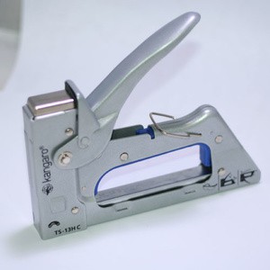 

Stapler Tembak Gun Tacker Kangaro TS-13HC Staples