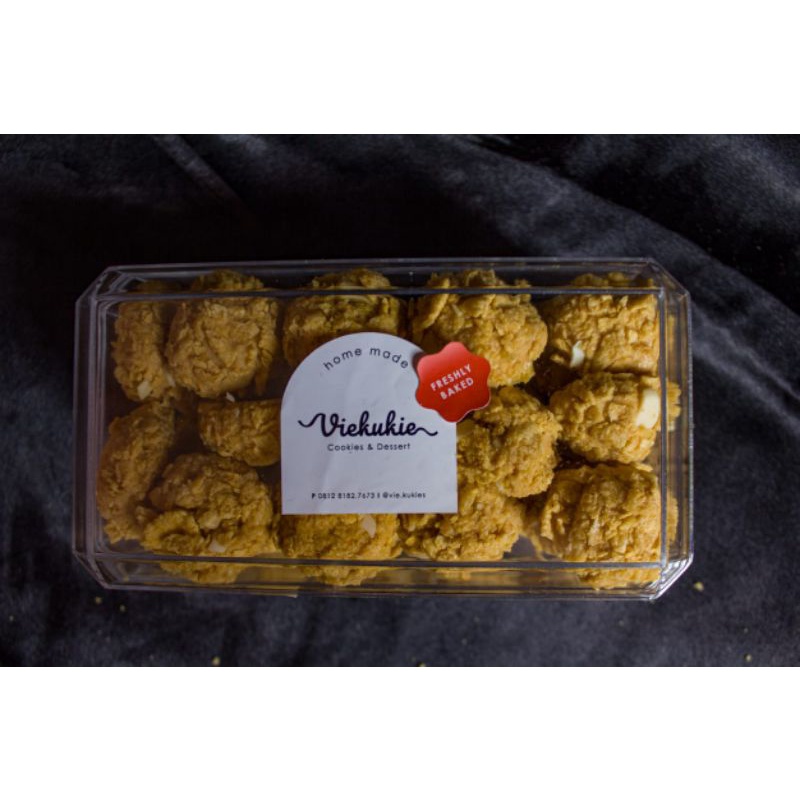 

cornflakes cheese almond