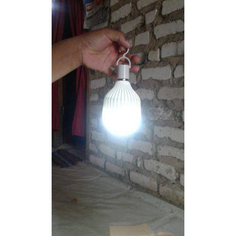 Bohlam Lampu Ajaib 28 W  Jumbo Tetap Nyala Lama Walau Listrik  Mati/Lentera malam / Emergency Lamp