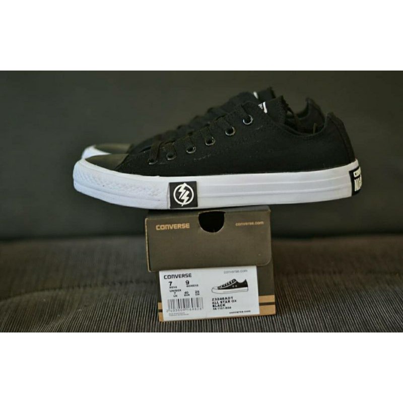 Sepatu Casual Converse Allstar logo petir terbaru Sepatu allstar petir Hitam sepatu sekolah pria dan wanita size 36-43