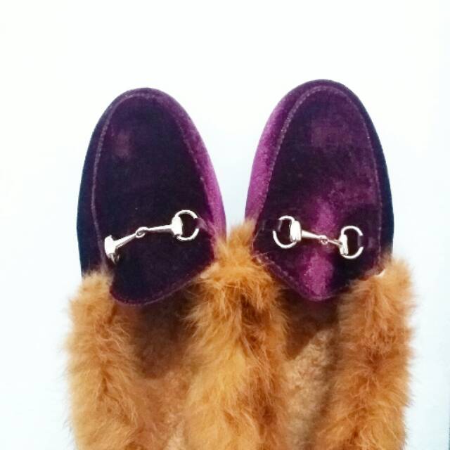 SEPATU BULU - SEPATU MULES - GUCCI FUR FURRY SHOES - MULES SHOES - SEPATU FUR preloved sepatu wanita