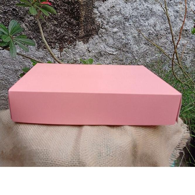 

➳ Box donat Ivory , full colour 27x18.5x5.5 isi 35 ←
