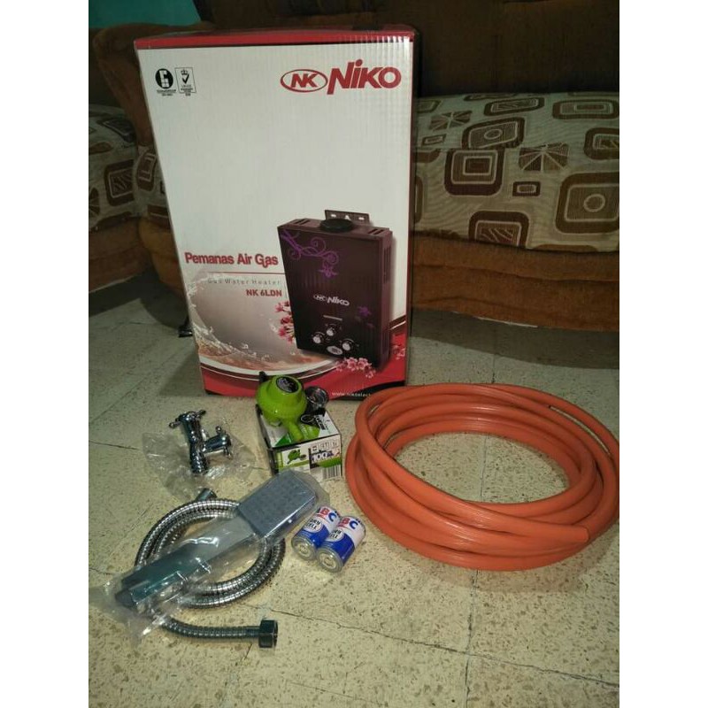 Water Heater Pemanas Air Kamar Mandi Niko Hitam LED Lengkap