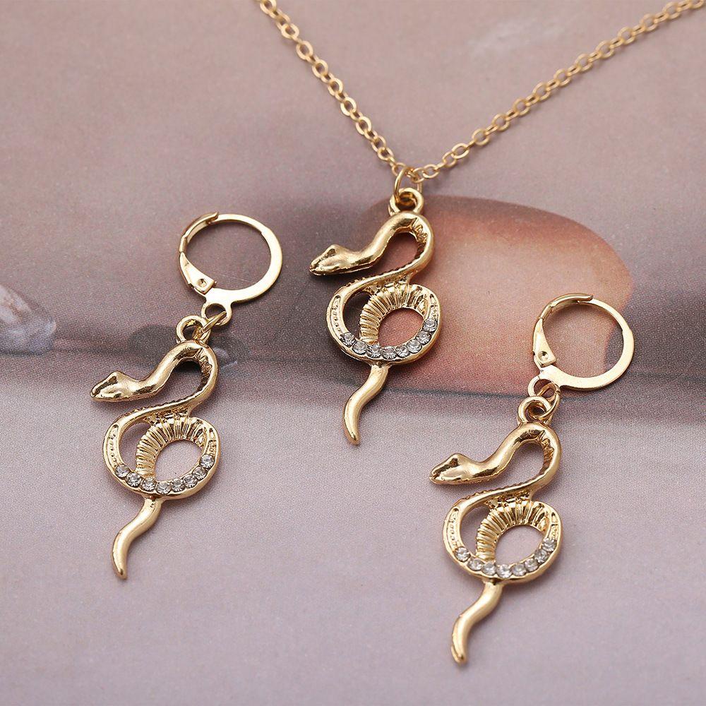 Kalung Liontin Ular Nanas Pria/Wanita Kristal Punk Unquie Trend Warna Emas Perak Pouplar Necklace