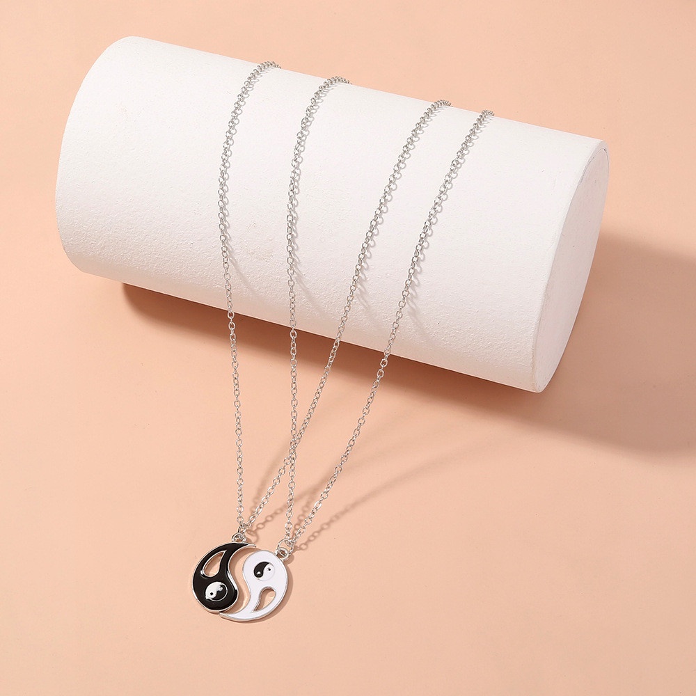 2pcs Kalung Rantai Liontin Yin Yang Bagua Tai Chi Untuk Pasangansahabat