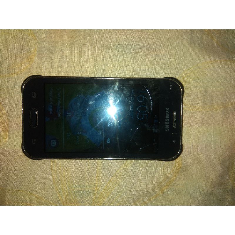 Hp second murah Samsung J1 Ace