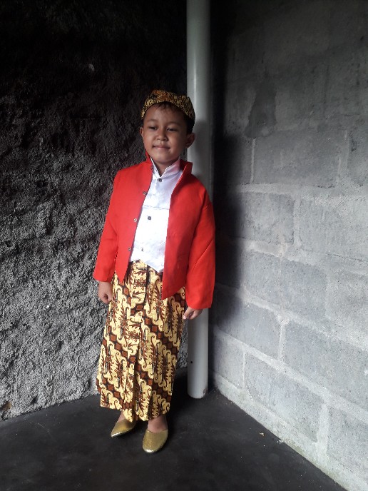 Set Beskap Sikepan Anak Tk-sd-smp / Beskap Hewes Anak / Beskap+rok Batik Coklat+blangkon