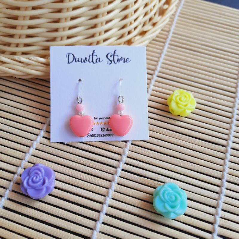 HANDMADE ANTING ANAK/DEWASA KAITAN PLASTIK MOTIF LOVE