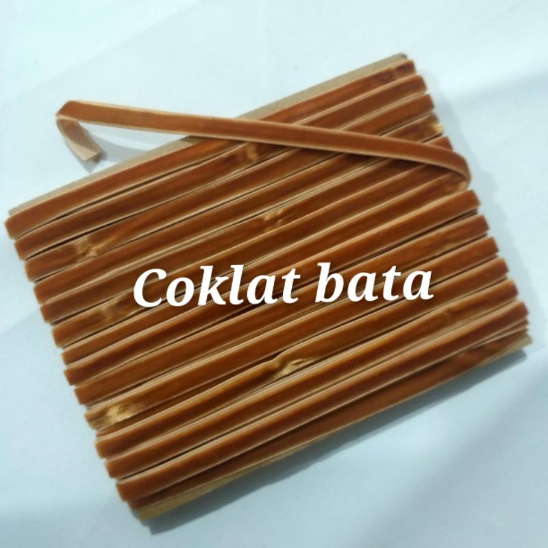 

per rol 15 meter,pita bludru warna coklat bata lebar 0.5 cm