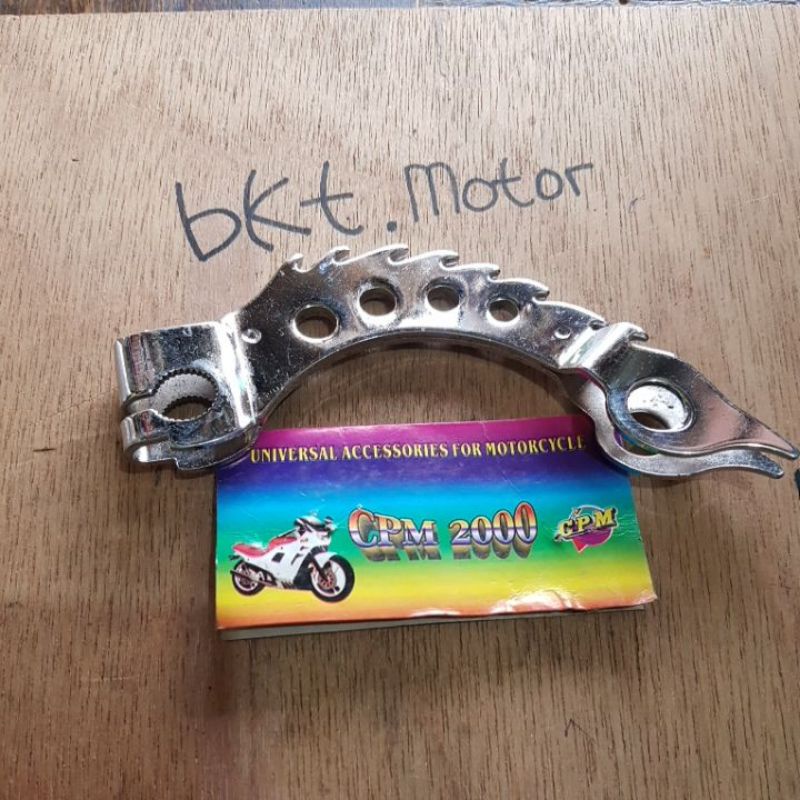 Paha rem belakang variasi RX King chrome..