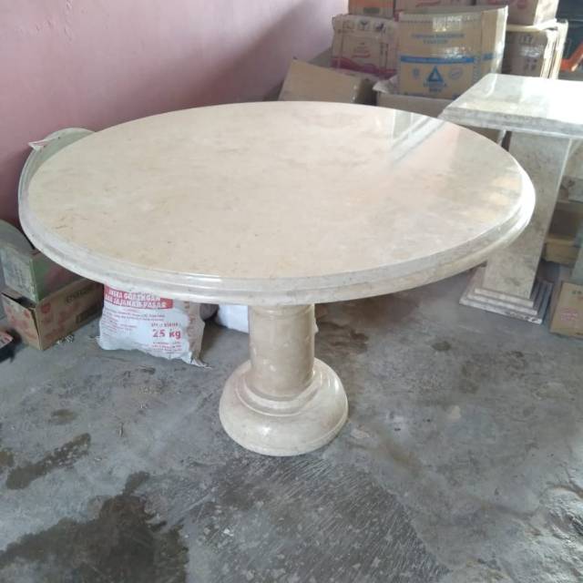 Meja makan marmer Tulungagung