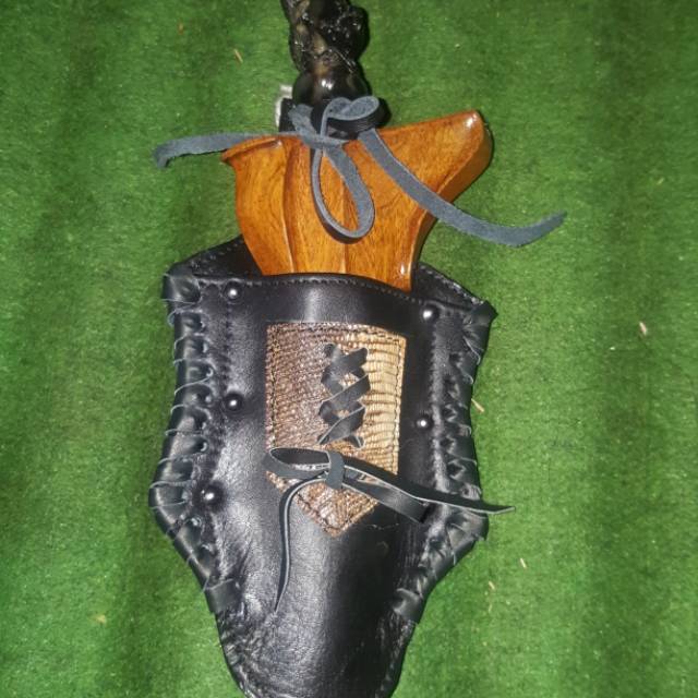 Hanger keris | deder keris | handle keris | anggar keris |