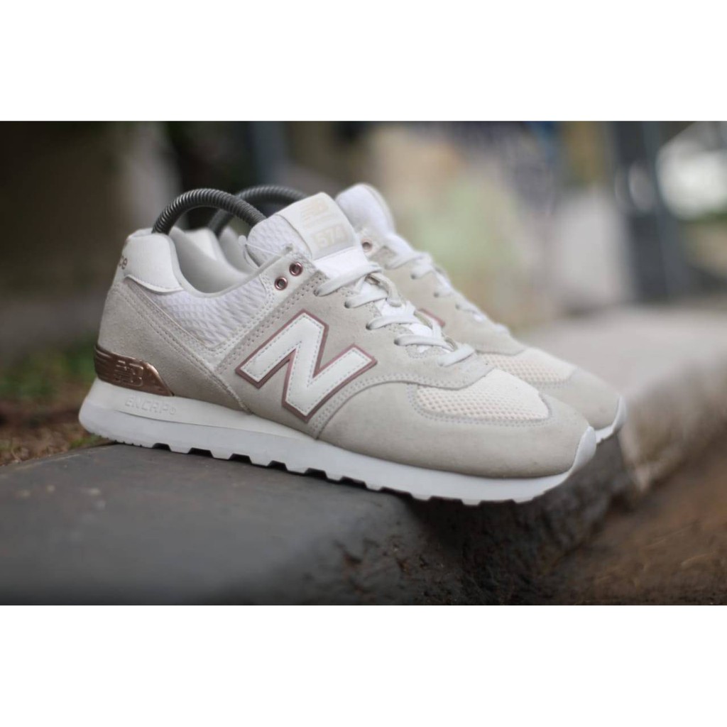 nb 574 white