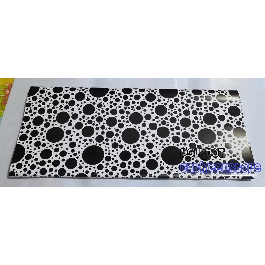 

Kertas kado Glossy POLKADOT