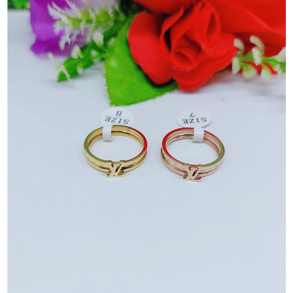 Cincin bulat polos perhiasan titanium A,B