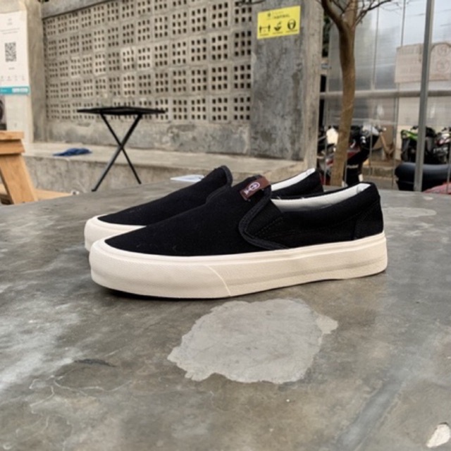 BRULEE.PROJECT SLIP ON - DARK OG BASIC