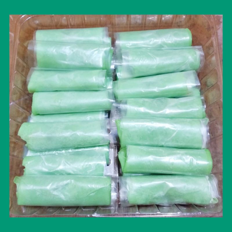 

dadar gulung isi kelapa / kue dadar / kue basah / kue subuh / jajanan pasar