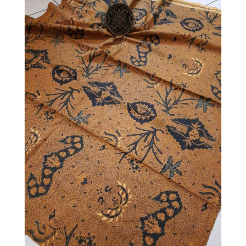 Kain Batik Laweyan Solo motif wahyu tumurun ( Sogan )