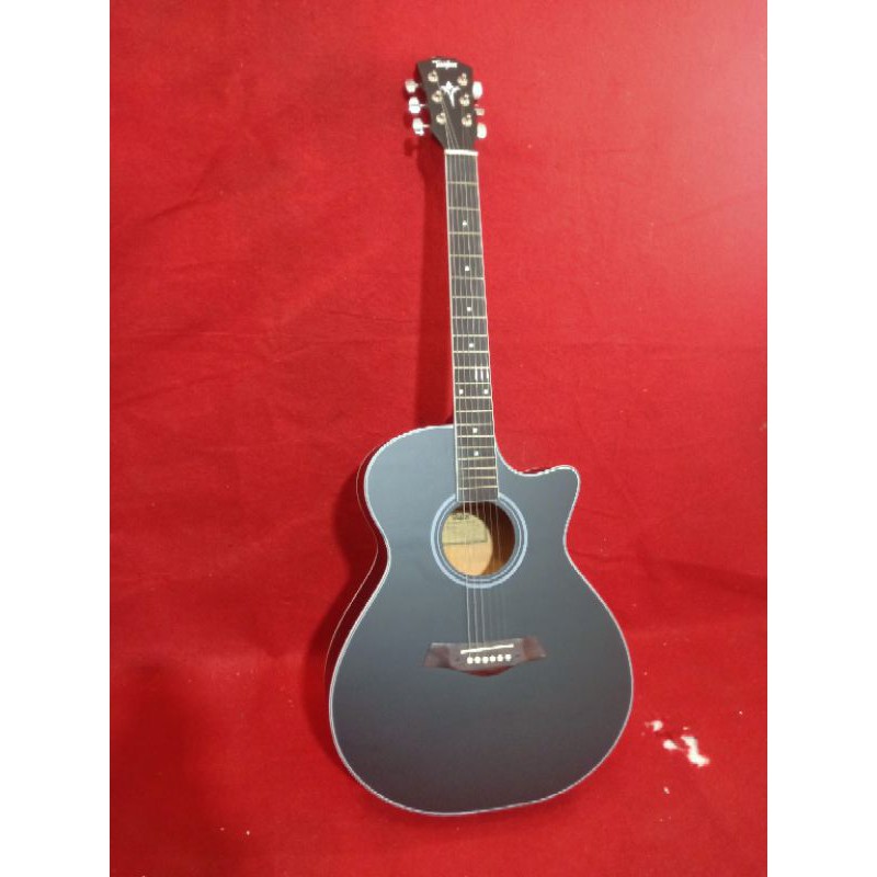 Gitar Akustik  Taylor Pemula