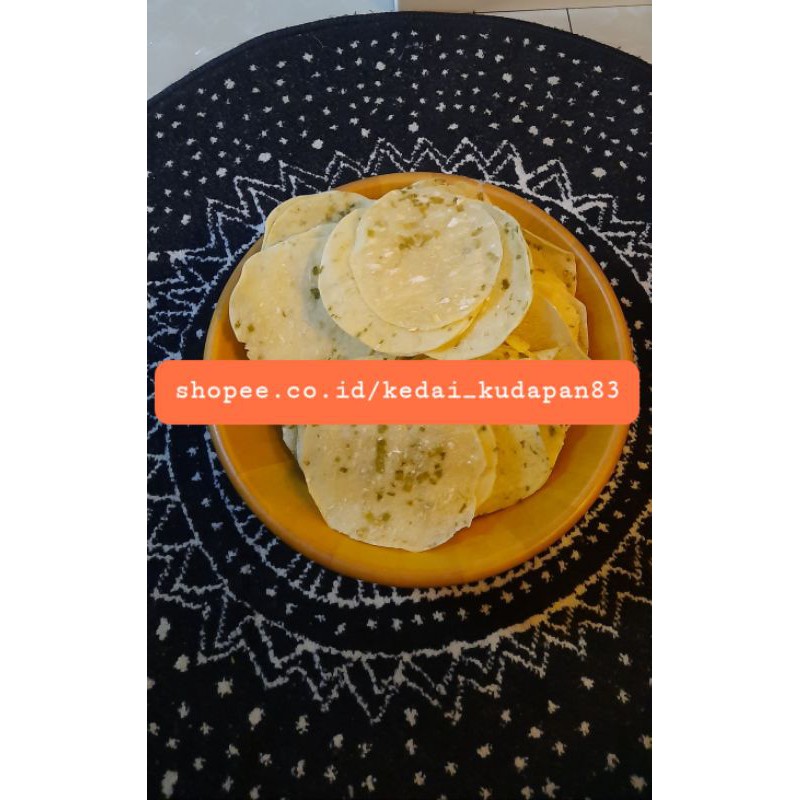 

OPAK SINGKONG KHAS PADANG UKURANG SEDANG / KERUPUK KAMANG (note : mentah)