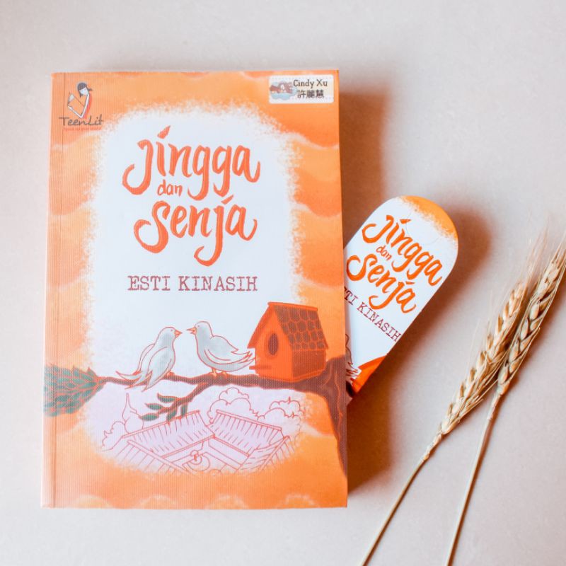 Jingga dan Senja by Esti Kinasih (Preloved Novel)