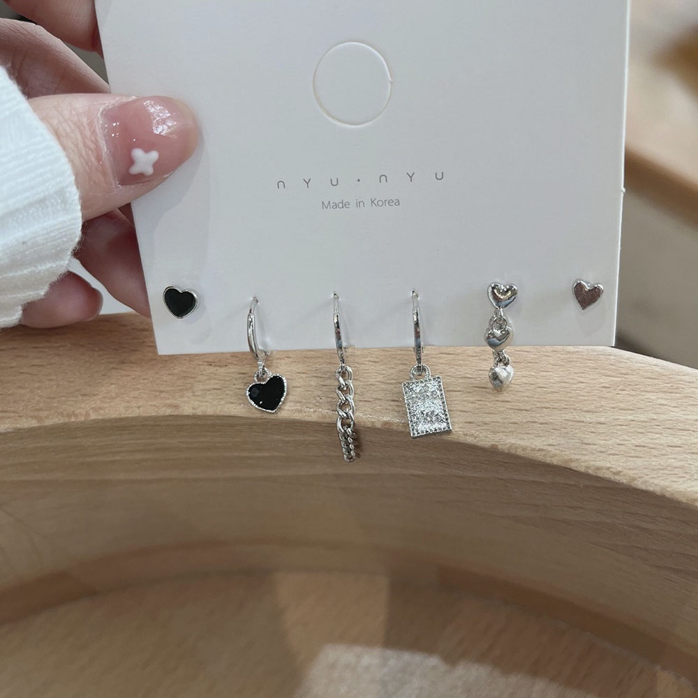 6pcs / set Anting Tusuk Bandul Hati mini Warna Hitam Untuk Wanita