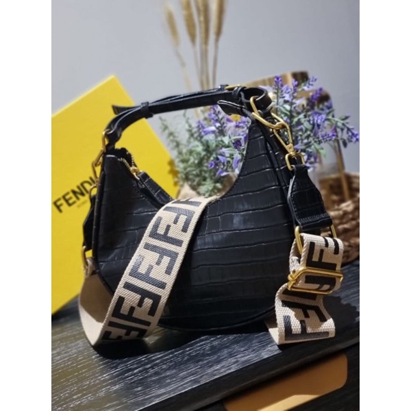 tas fashion import Fendi graphy hobo bag free box