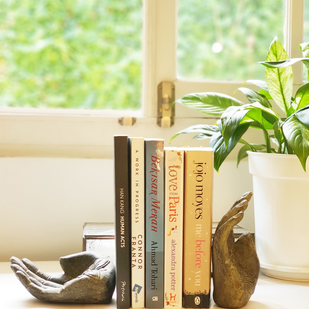 Ornamen Dekorasi Stone Lucky Hand