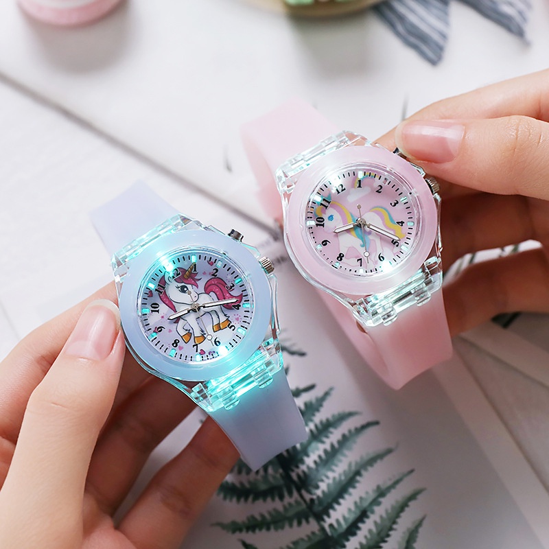 Jam Tangan Anak Gadis Unicorn Kartun Balita Mainan Bayi Jam Tangan Pelangi Kuda Gadis Bercahaya Berkedip Lampu Elektronik Jam Tangan