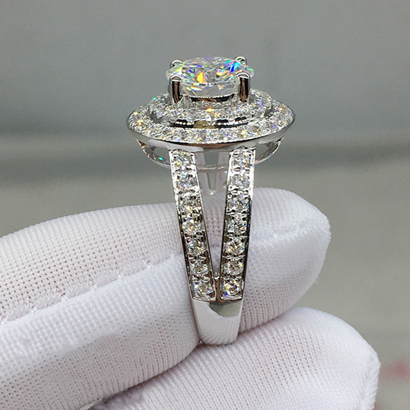 Cincin Bentuk Bulat Bahan Cubic Zirconia Warna Silver Gaya Klasik Untuk Wanita