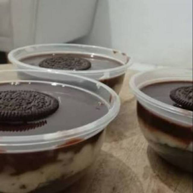 

Makanan murah enak terjamin kualitasnya *DESSERT BOX OREO*