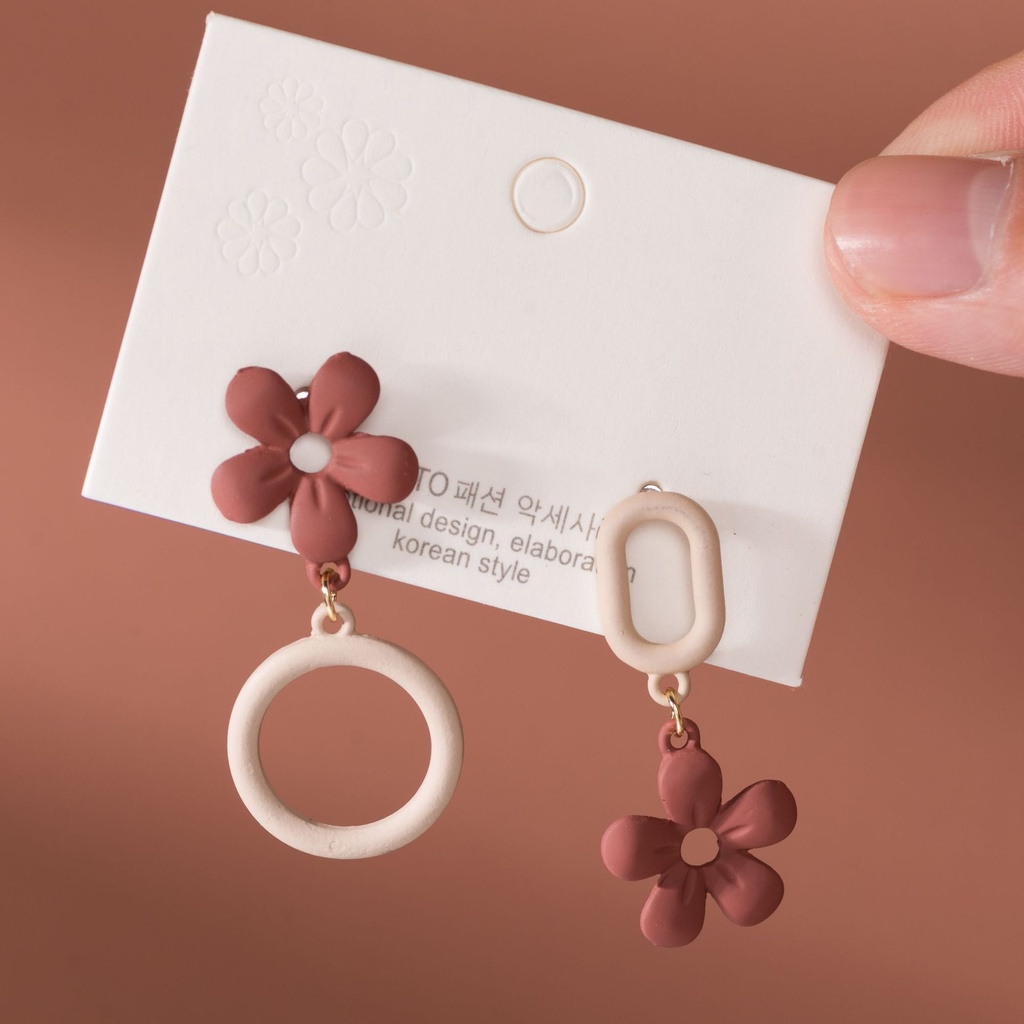 [littlecrab] Anting Wanita Bunga Maroon Lucu Simple Elegan Woman Flower Earrings Anting Berkualitas Beda Kiri Kanan Korean Style