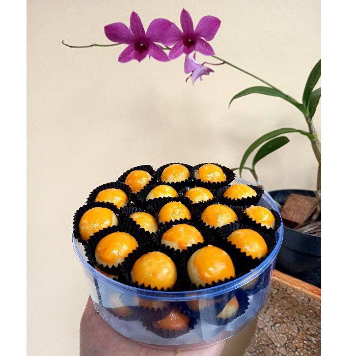 

Nastar Klasik Plum