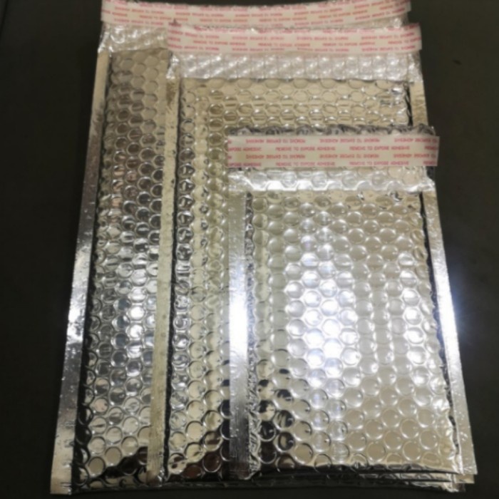 

Menyurat-Surat- Amplop Bubble Wrap Lapis Aluminium Foil 12 X 18 Cm - Silver -Surat-Menyurat.