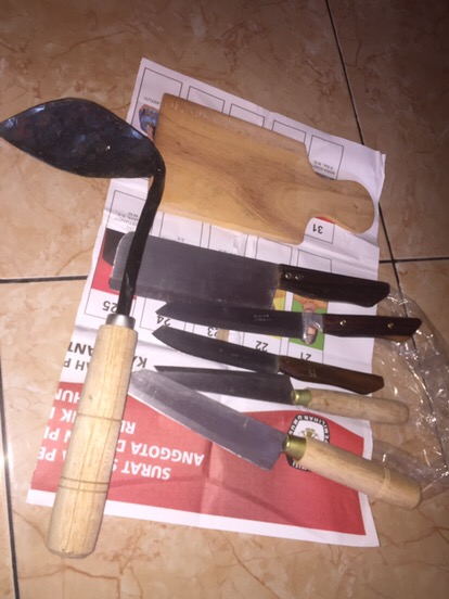 Pisau Set Paket Hemat 5 Pisau + 1 Talenan /pisau Dapur /pisau Dapur ( 5 Pisau + 1 Talenan Kayu )
