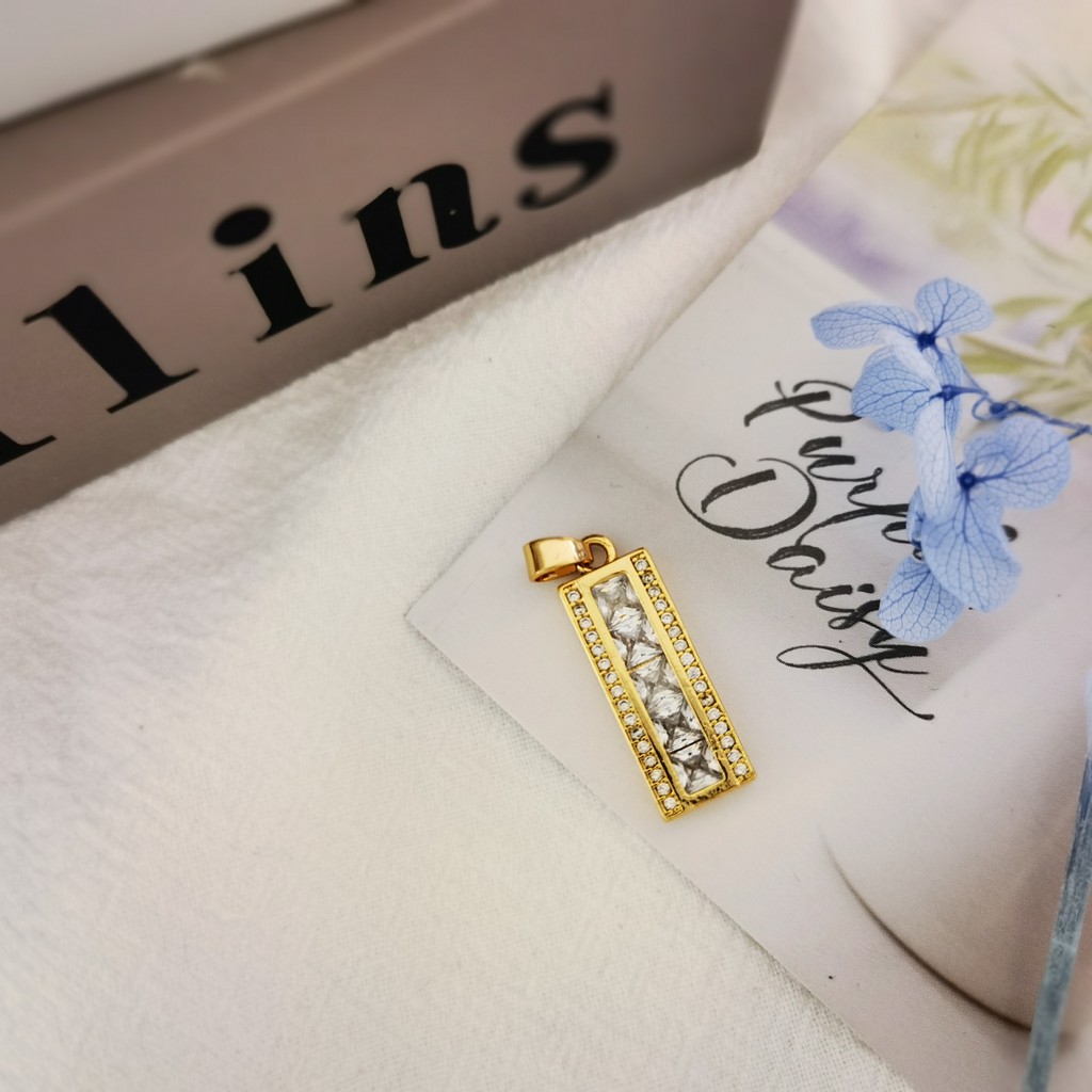 Y103 Liontin Berlian Lapis Emas Terbaru Aksesoris Wanita Murah Aksesoris Kalung Fashion