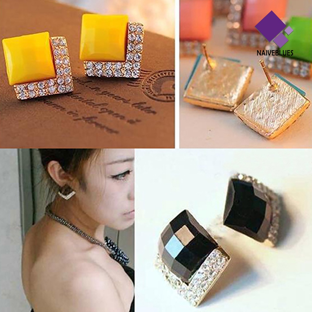 1 Pasang Anting Stud Bentuk Persegi Untuk Pria