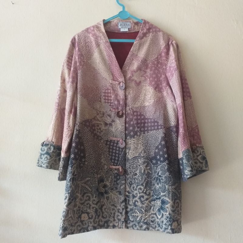 Atasan Batik Riana Kesuma