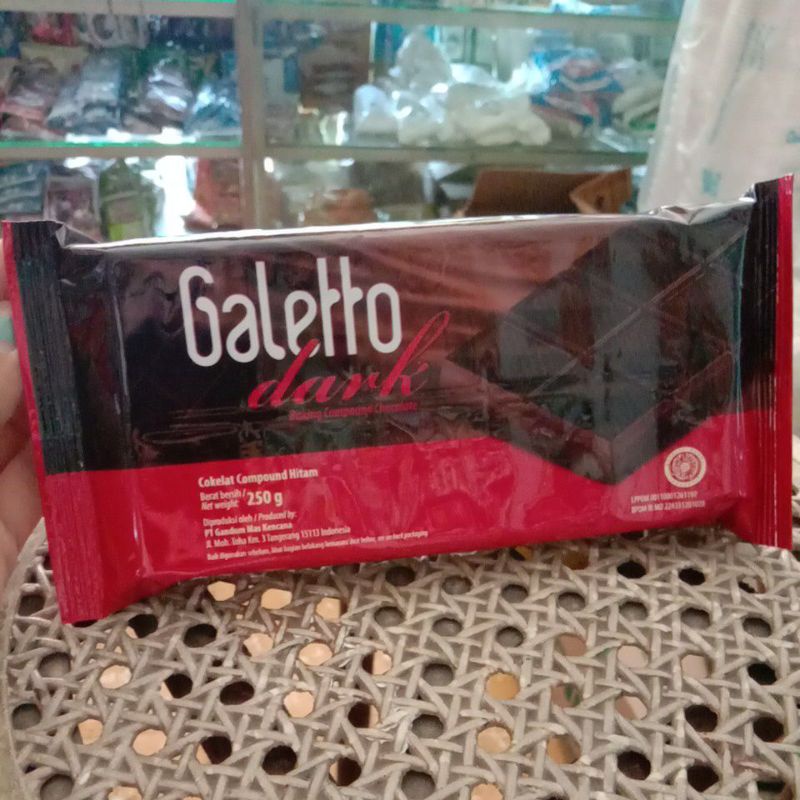 

cokelat compound hitam/compound chocolate/ dark chocolate MEREK GALETTO 250gr