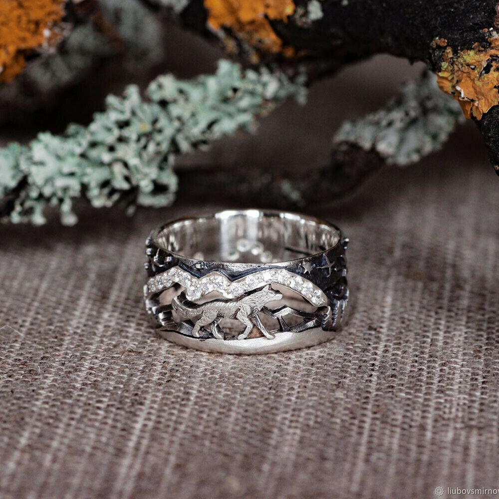 Cincin Pasangan Desain Serigala Loyal Bahan Stainless Steel S925 Gaya Vintage