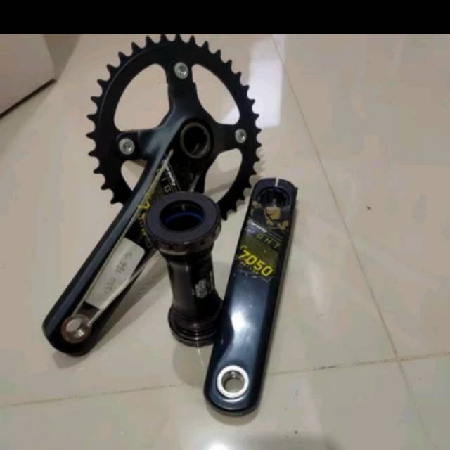 CRANKSET FSA GRAVITY LIGHT 7050 8888 165mm 38T
