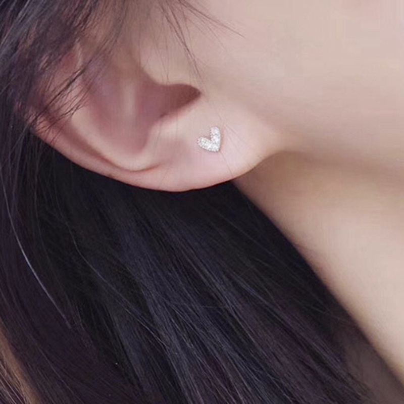 Anting Stud Bentuk V Hati Bahan Cubic Zirconia Warna Putih Serbaguna Untuk Wanita
