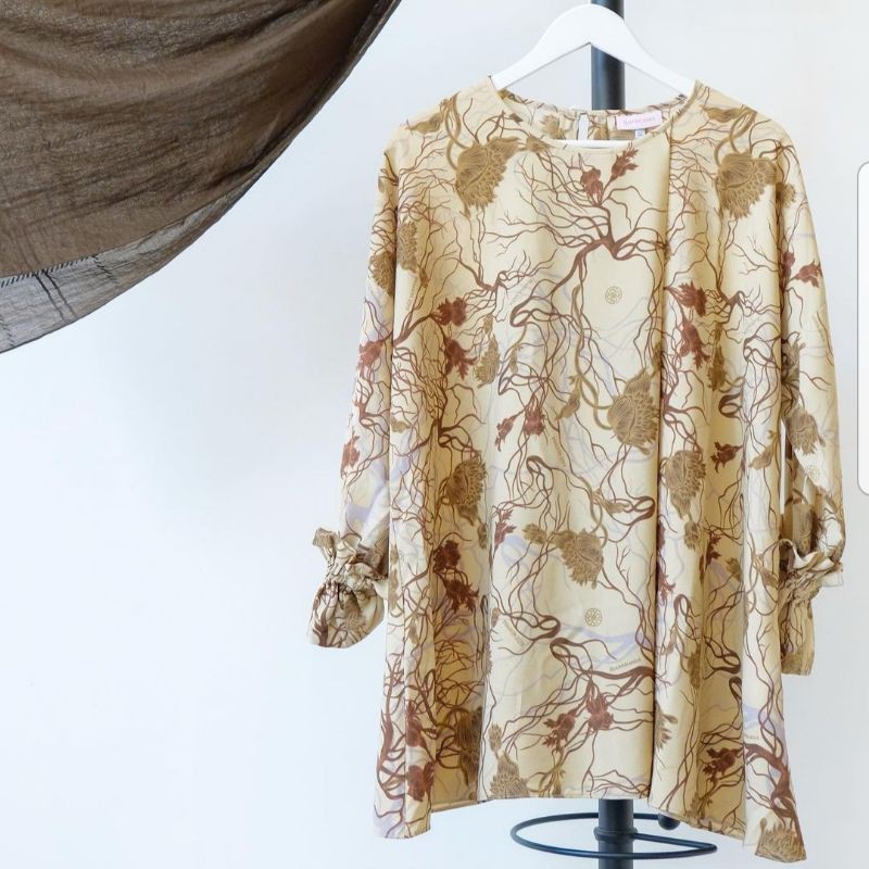 NAHDI TOP RIAMIRANDA