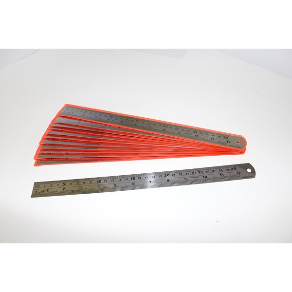 Penggaris Stainless Panjang 30 cm Tebal +- 1 mm Ruler Stainless Untuk Anak Sekolah