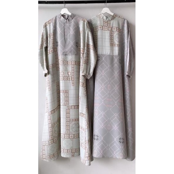 

Hot Deal READY STOCK DELI GREY BAHAN CHANEL CREPE ..