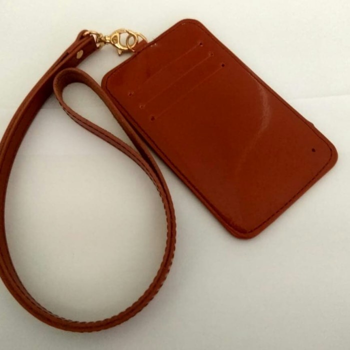 

Cantik Name Tag Id Card Holder Coklat 4 Slot Card Tali Kulit Kwalitas Bagus Terbatas