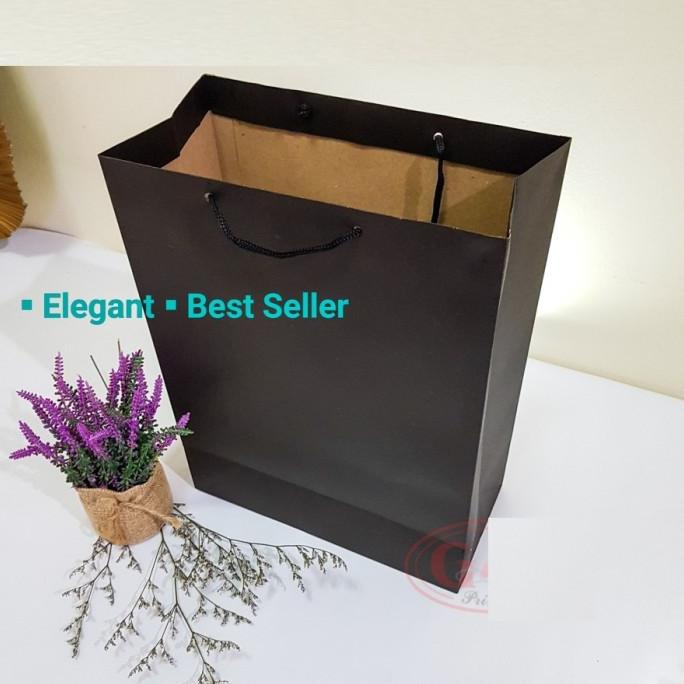 

Paper Bag Craft Hitam Polos 26X12X34 CM
